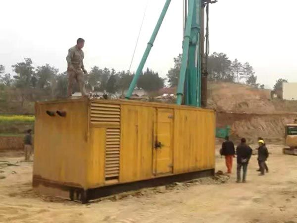 衡山如何判断水冷式机油散热器密封件是否需要更换？